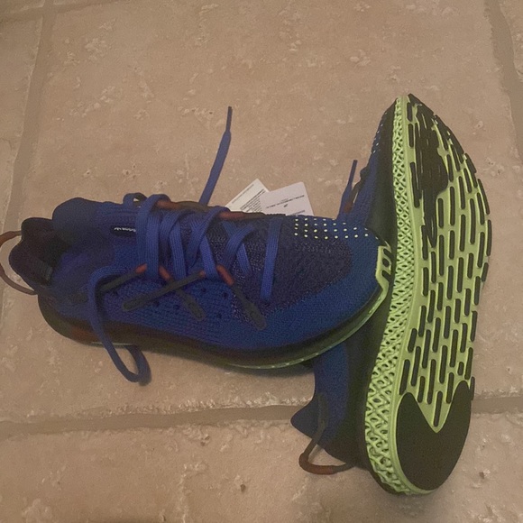 Brand New! Adidas 4D Fusio. They are size 8.5 - Picture 3 of 5